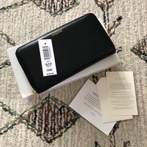 Auxiliary Black Leather Zippered Wallet